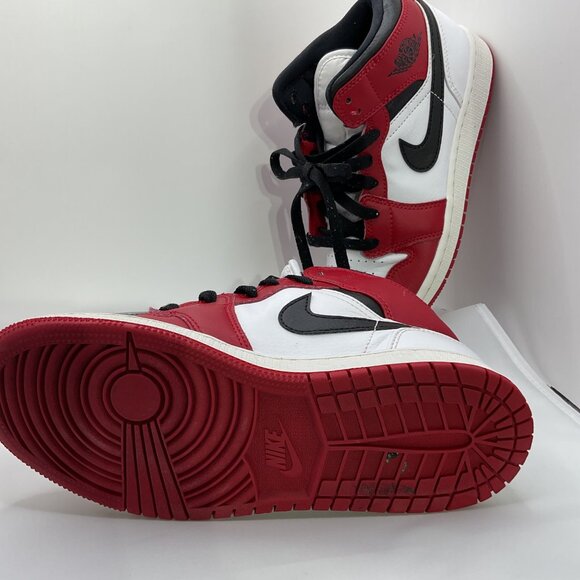Air Jordan 1 Mid Chicago White Black Red Retro Sneakers Size 4Y Leather boy or g - Picture 4 of 9